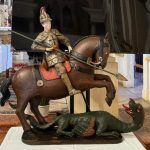 Torna la statua restaurata di San Giorgio Martire a Marega