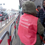 Accoglienza in coda: quando l’attesa è un ponte