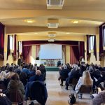 Camminare insieme e senza indugi